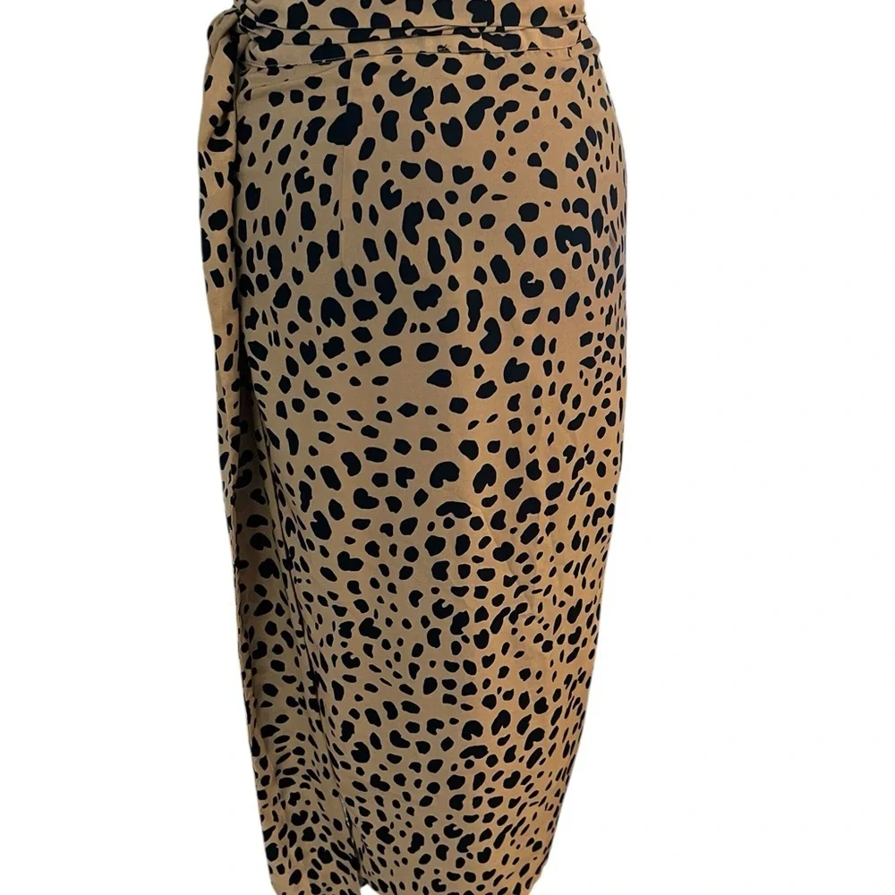 Lulus Gauzy Tan Leopard Print Midi Wrap Skirt Size Small. Waist 26”.